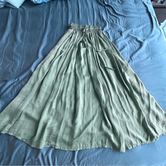 Dresses & Skirts - Elegant Olive Green Satin Maxi Skirt